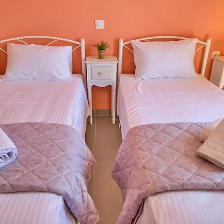 Vicky's Luxury Sidari Apartment *