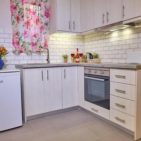 Vicky's Luxury Sidari Apartment *